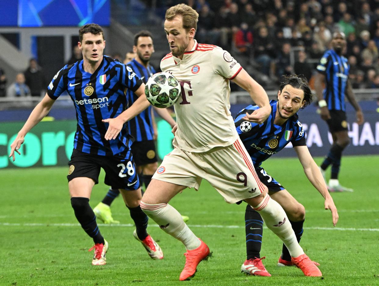 包含国际米兰客场大胜，卫冕形势良好的词条