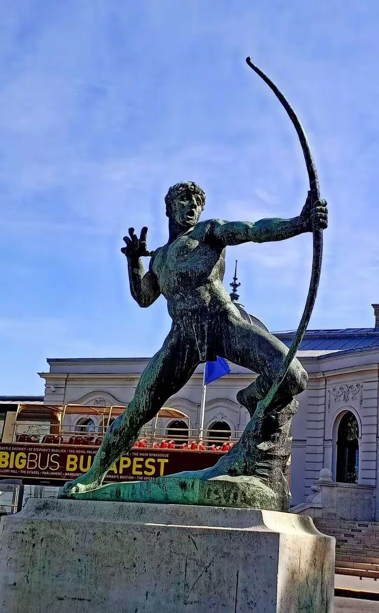 包含波兰连胜匈牙利，稳坐欧预赛淘汰赛资格的词条