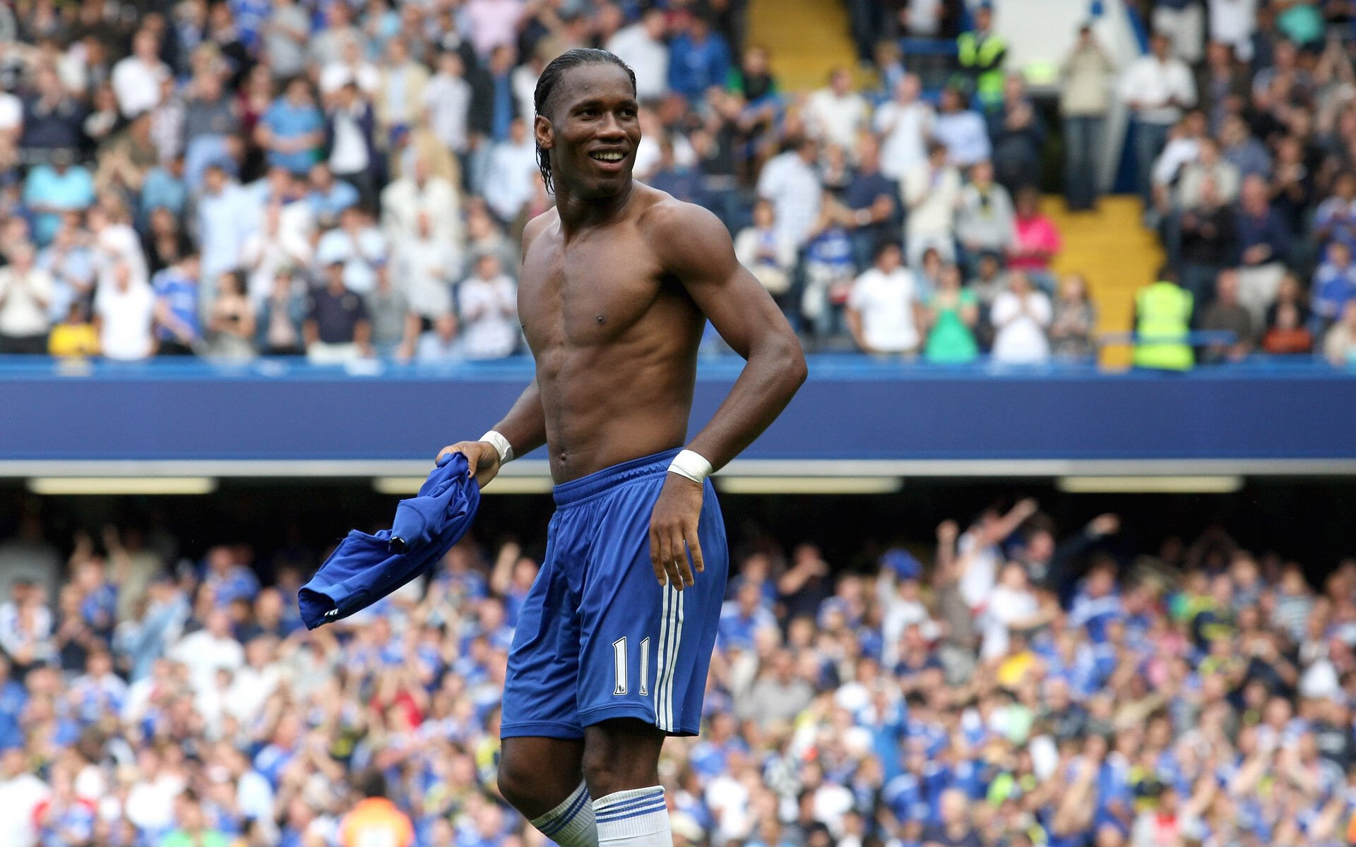 蜂群溃散，王权加冕，詹姆斯生涯夜踏平步行者