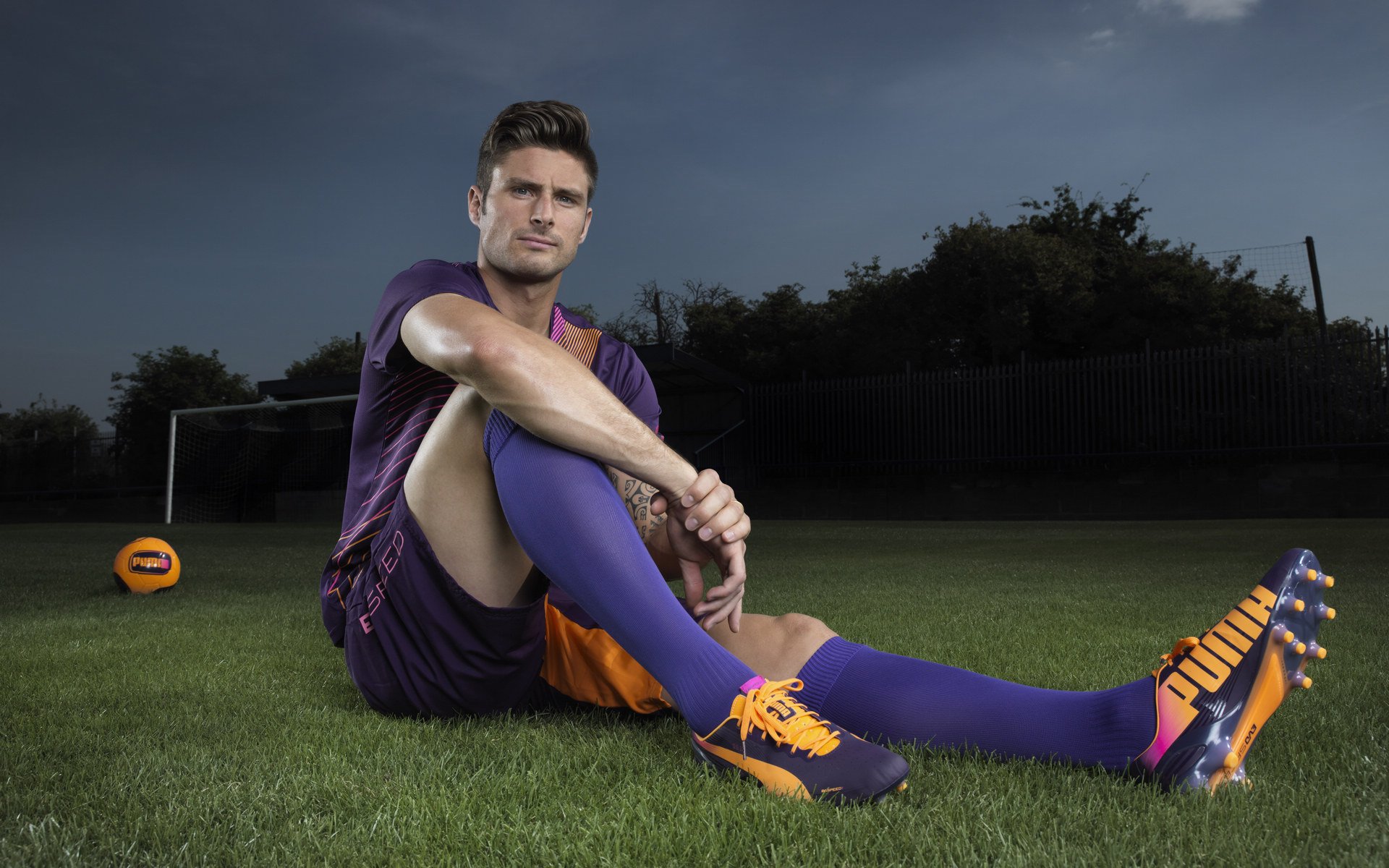 欧冠决赛之夜，布克舞台越大越强